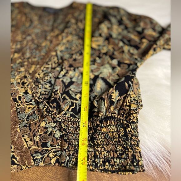 Carole Little Petites Tapestry Print V-neck Cropped Top, Size Petite 4 - Picture 10 of 11